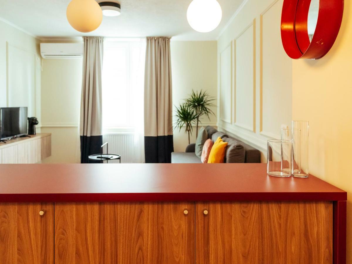Classy Apartment - Old Town Bukarest Kültér fotó